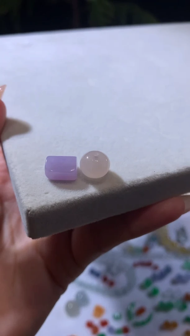 未镶嵌定制翡翠珠子2颗3200