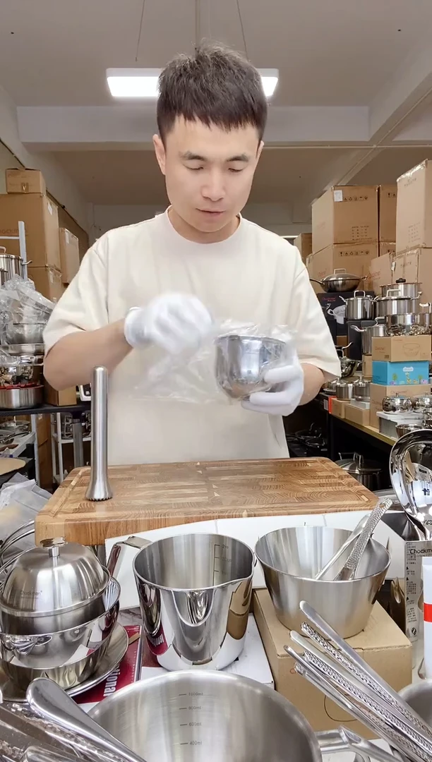 A23 微瑕卓德铭捣蒜器（使用）
