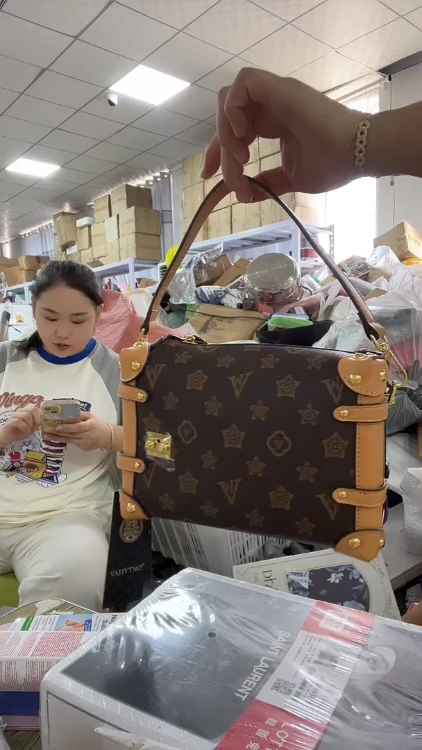 牦牛剖层皮革琪琪女包店超好看发图片款