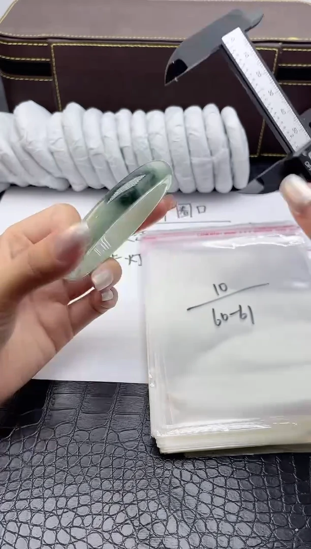 10手镯所见即所得拍啥发啥