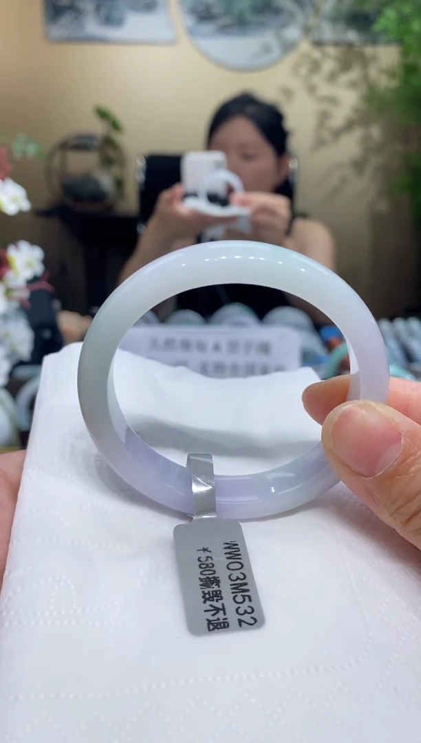 翡翠手镯未镶嵌翡翠50-51