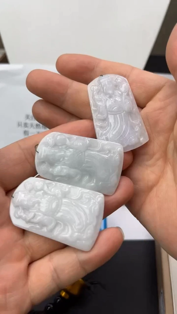 颈饰未镶嵌翡翠天然翡翠多样性发其一