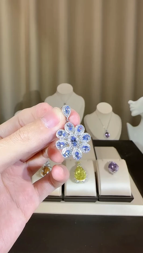 【闪购商品】坦桑石颈饰银S925镶嵌设计款