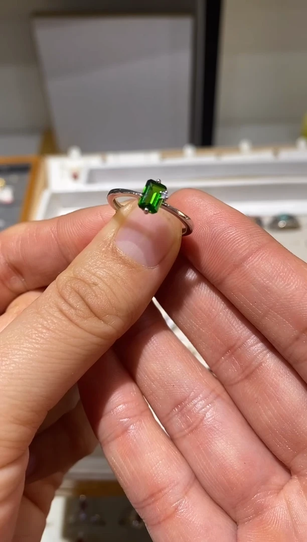 银S925镶嵌锂辉石戒指戒指