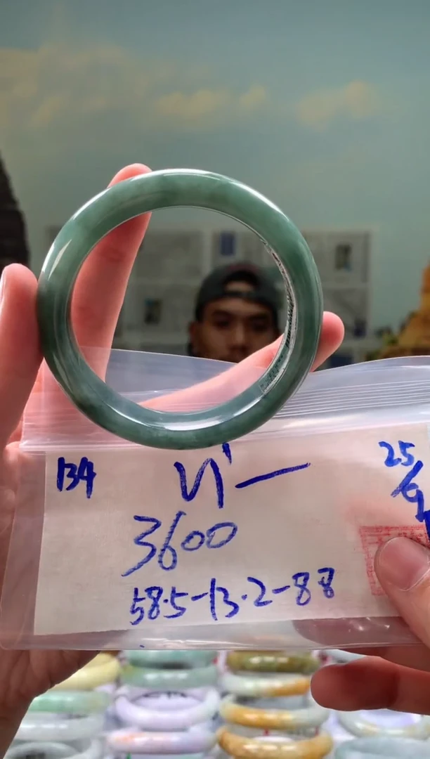 未镶嵌手镯翡翠V****?翡翠手镯 下单联系小耳机#134