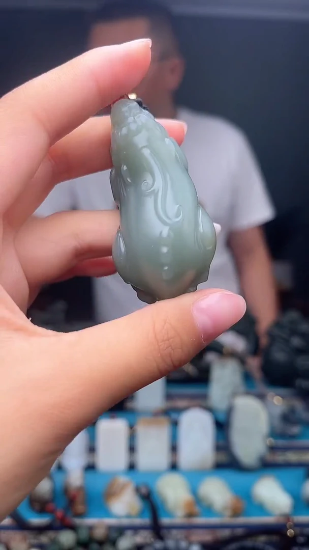 未镶嵌和田玉挂件1