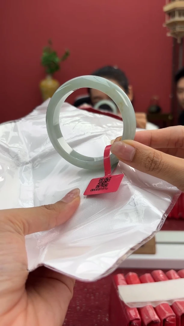 翡翠手镯未镶嵌1手镯