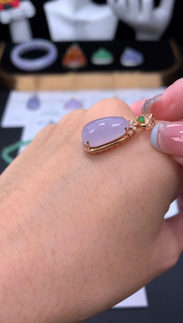 18K金镶嵌定制翡翠48小时鉴赏期 退货不扣服务费