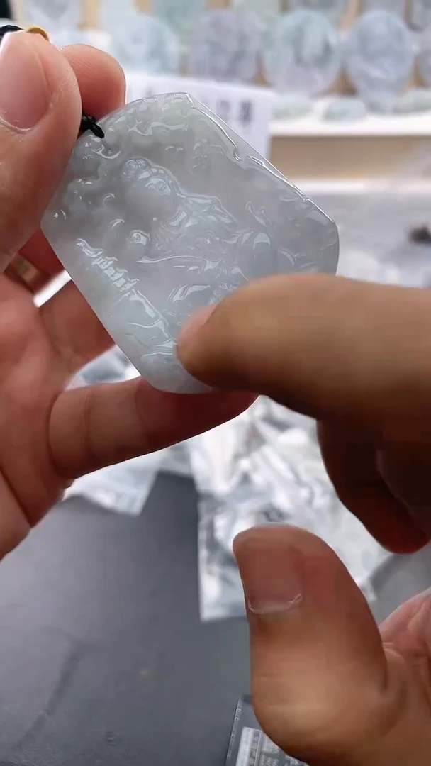 翡翠未镶嵌颈饰..../6/5/ 443