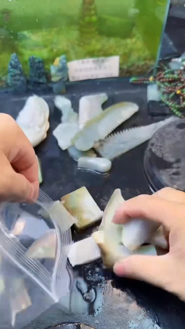 【闪购商品】翡翠颈饰未镶嵌136天然翡翠