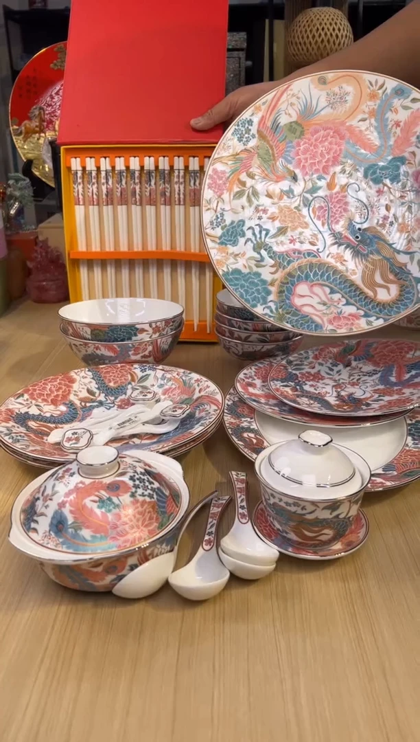 126龙凤刺绣餐具大套装（12.7）