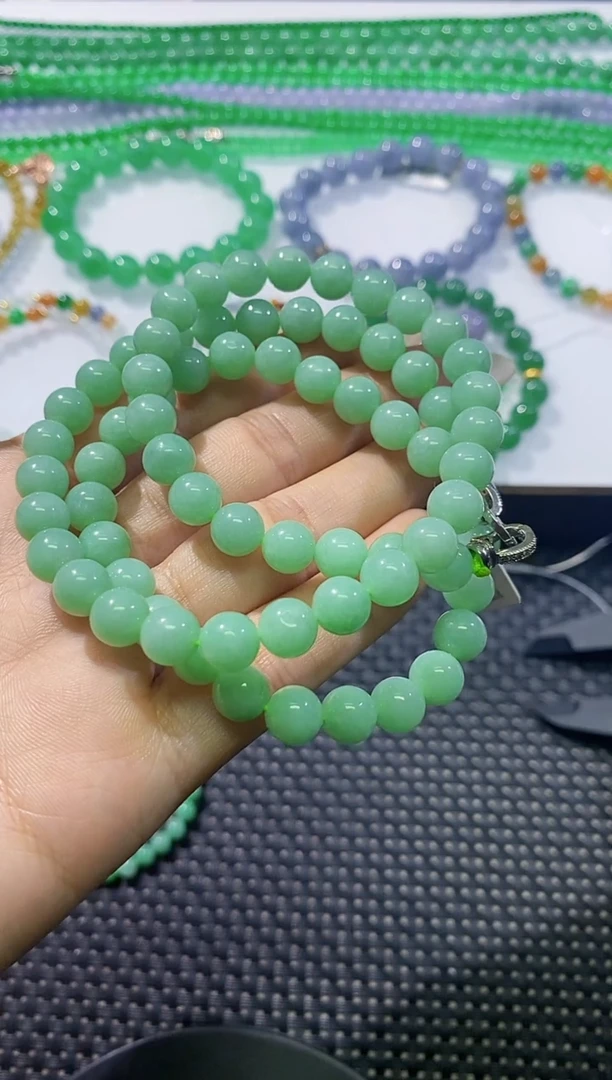 散珠翡翠卡7.8绿项链