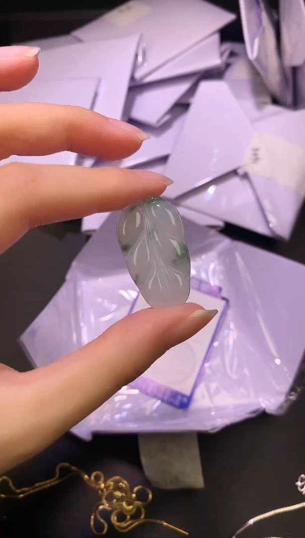 翡翠未镶嵌吊坠(不含链)138