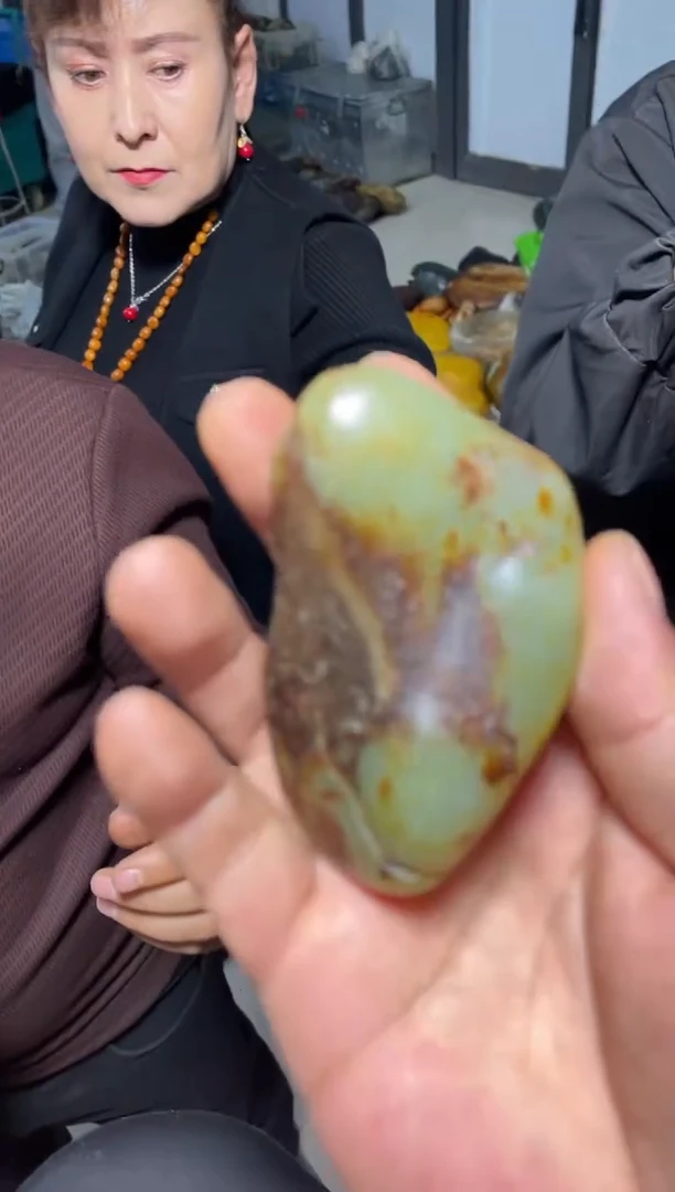 未镶嵌和田玉摆件1