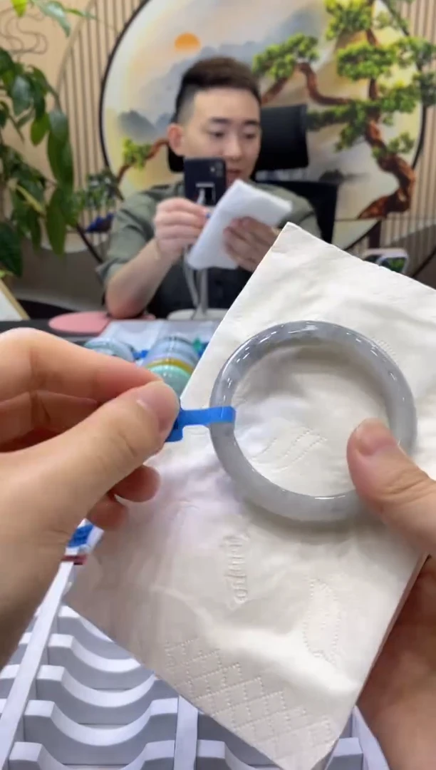 翡翠手镯未镶嵌8057