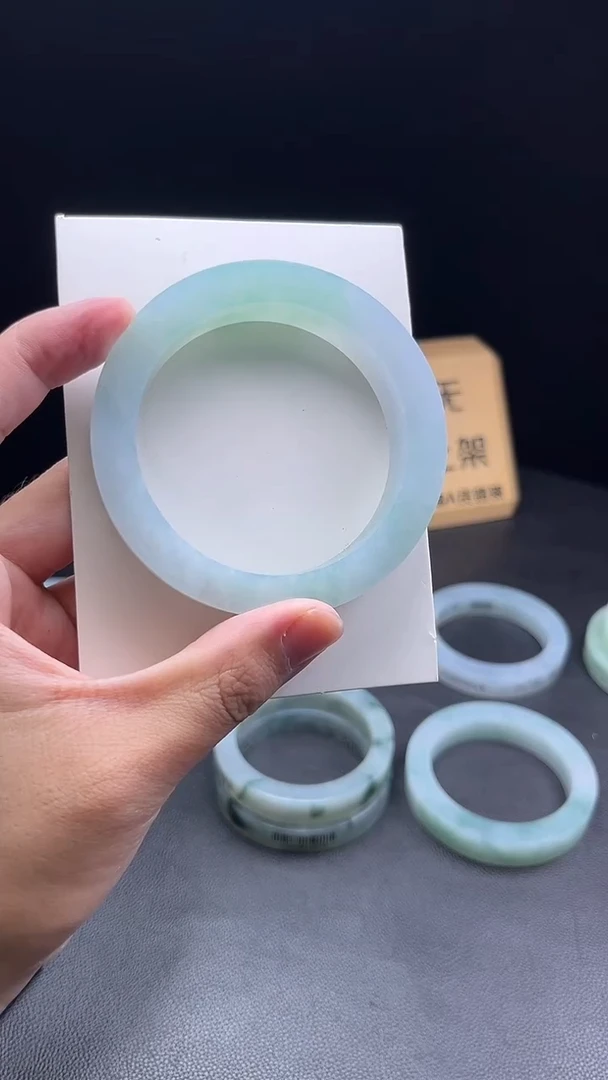 未镶嵌手镯定制翡翠猛****3定制