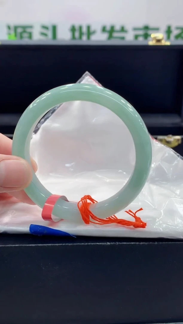 未镶嵌手镯翡翠翡翠手镯