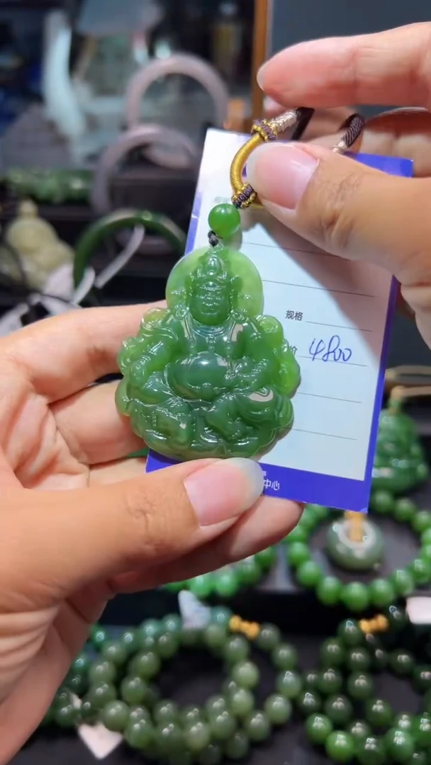 和田玉（碧玉）未镶嵌颈饰1