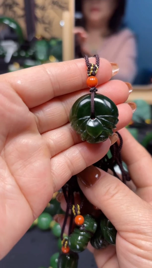 【闪购商品】和田玉（碧玉）吊坠(赠链)未镶嵌1