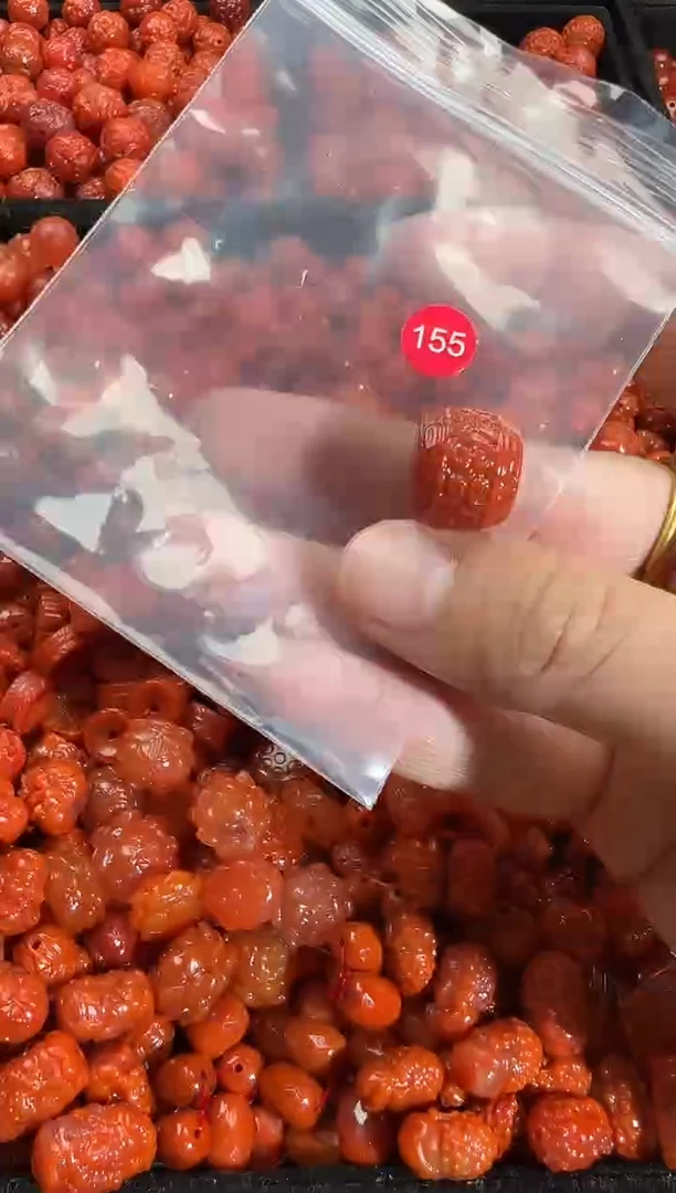 颈饰未镶嵌南红玛瑙1