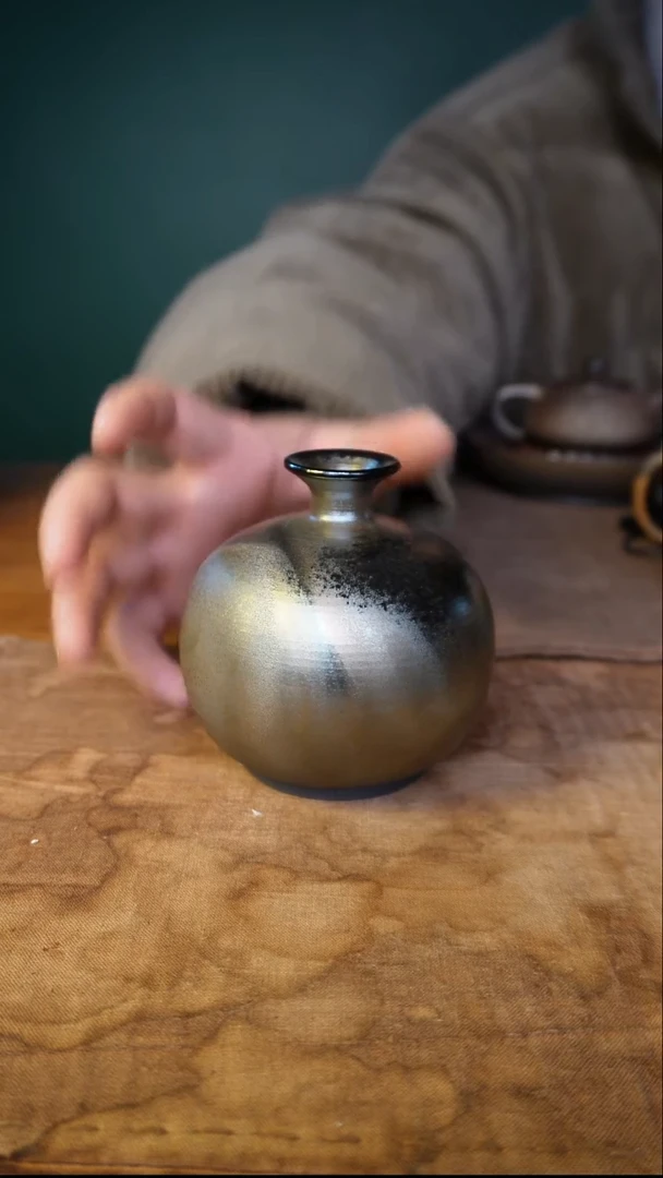 786的玄铁  精品小花器