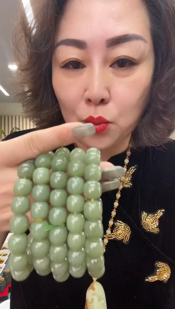 未镶嵌手链透闪石质玉多样式发货随机发一