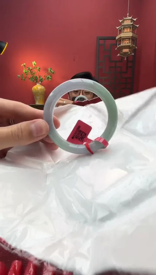 未镶嵌手镯（圆镯）翡翠翡翠手镯5