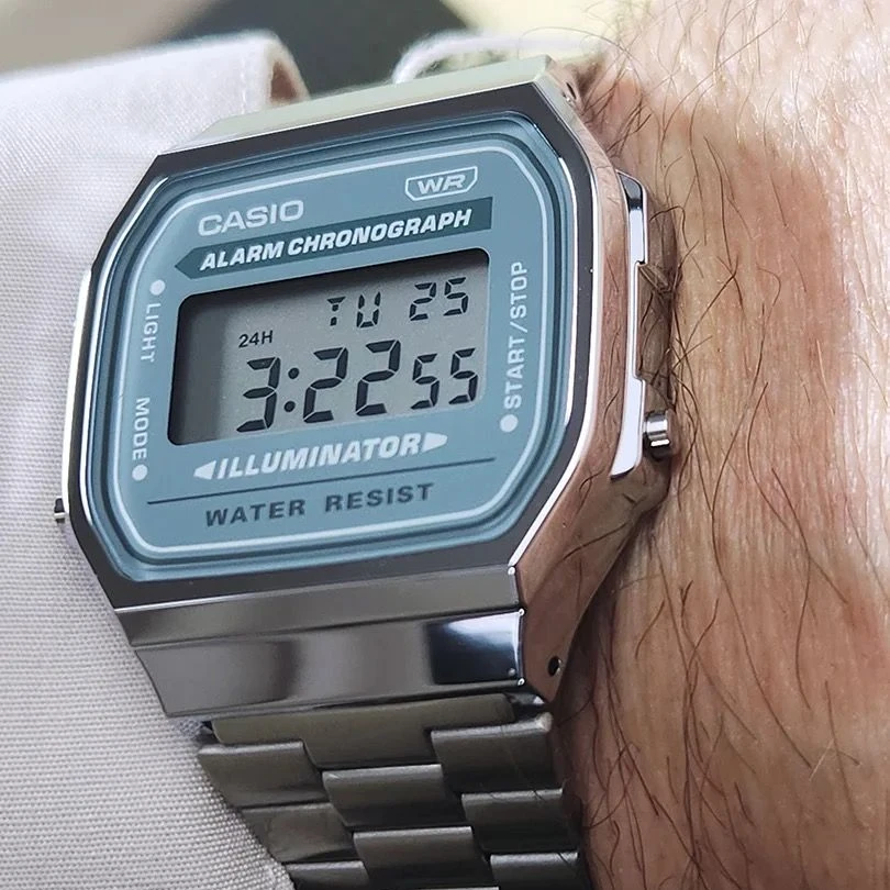 Casio/卡西欧男女通用防水复古风小方块石英电子银表A168