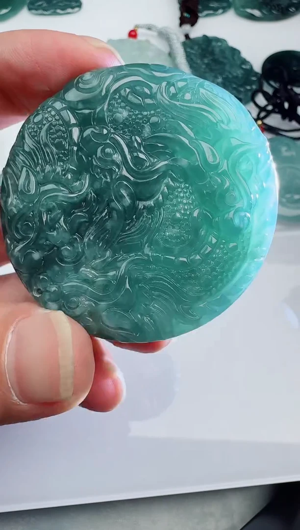 【闪购商品】翡翠吊坠(不含链)未镶嵌多样性随机发其一