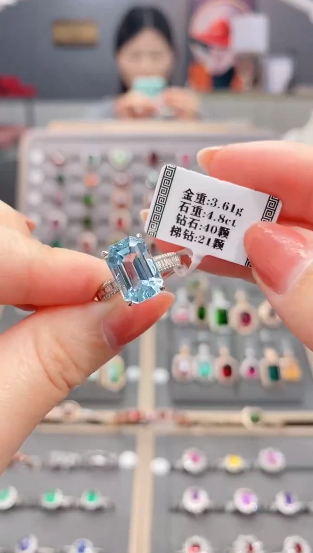 18K金镶嵌戒圈海蓝宝石4.8