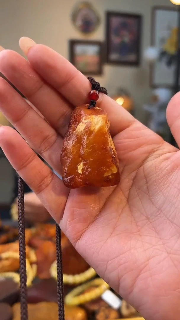 琥珀颈饰未镶嵌吊坠
