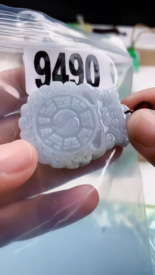 【闪购商品】翡翠挂件未镶嵌天然翡翠吊坠挂件