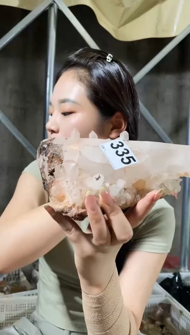 未镶嵌水晶大型摆件（非配饰）水晶 335