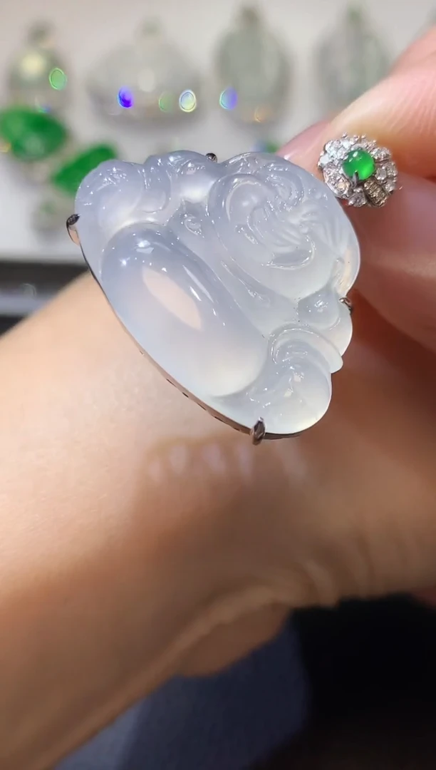 【闪购商品】翡翠吊坠(不含链)18K金镶嵌A25
