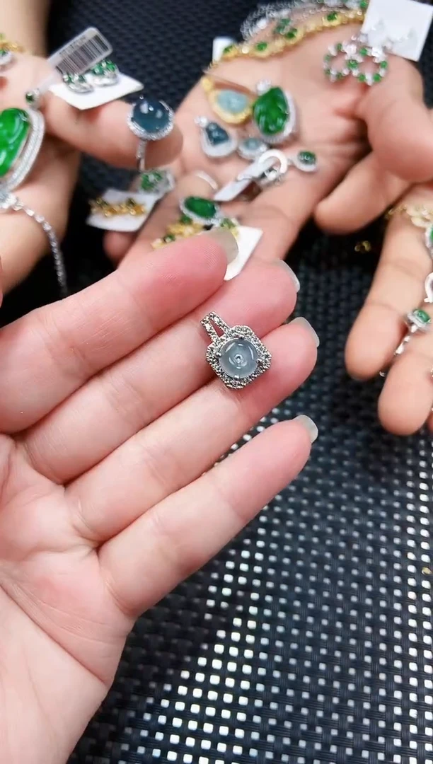 【闪购商品】翡翠吊坠(不含链)未镶嵌11111111