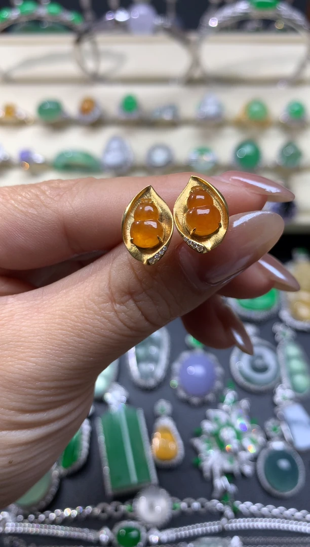 【闪购商品】翡翠颈饰18K金镶嵌耳饰