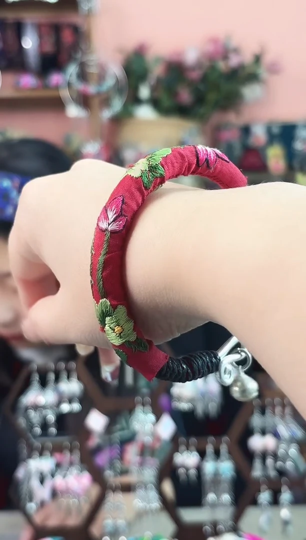 艺枝独绣手工饰品212