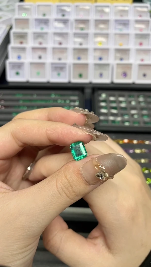 【闪购商品】祖母绿裸石未镶嵌4.08ct