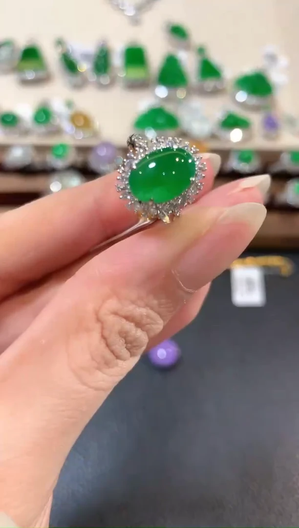 翡翠戒指18K金镶嵌v277
