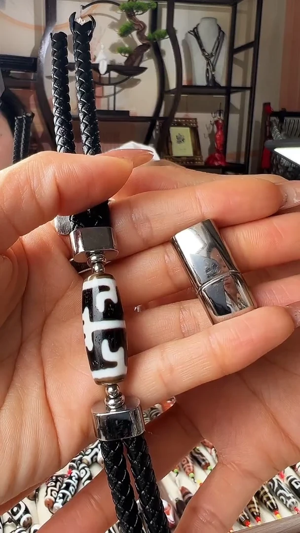 未镶嵌颈饰玛瑙/玉髓?****?无界