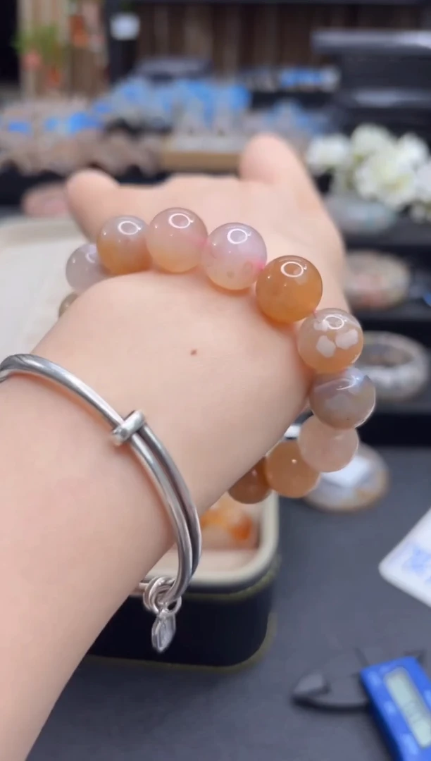 未镶嵌手链石英质玉159微瑕13mm+