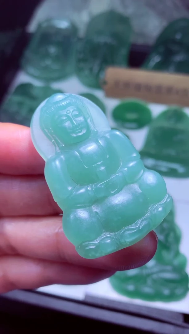 未镶嵌定制翡翠正*天然翡翠A货吊坠 基地发货多样性发货其一