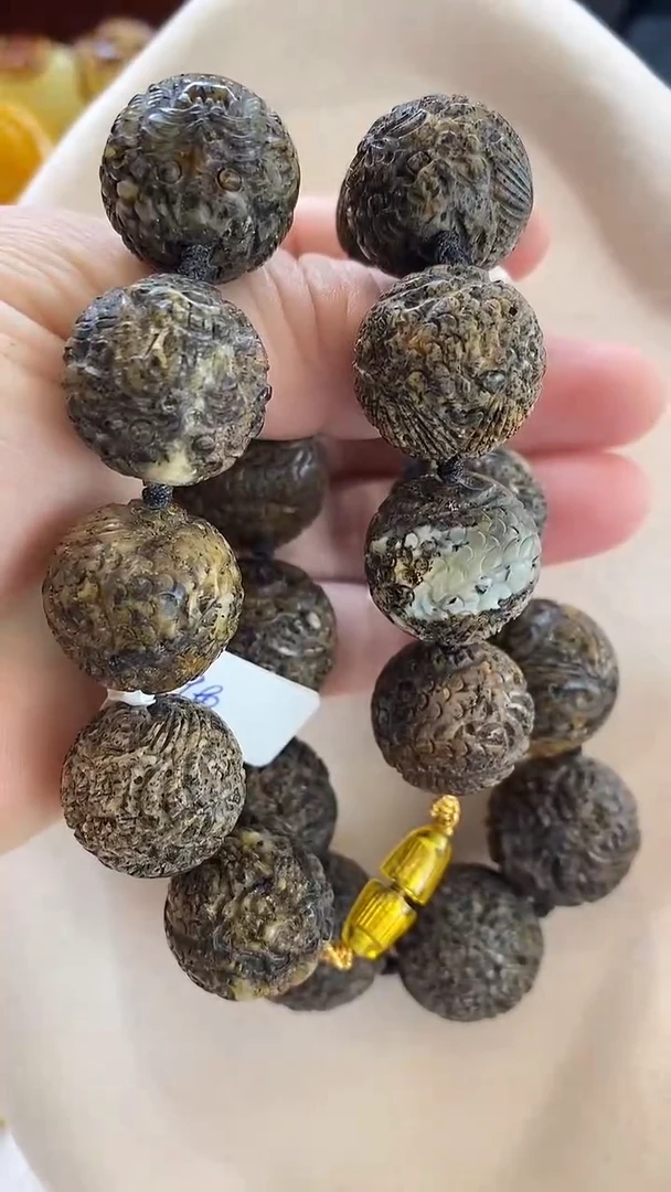 琥珀颈饰未镶嵌项链