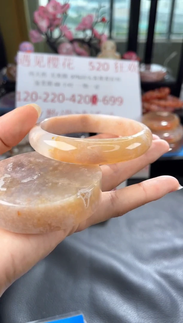 石英质玉手镯未镶嵌65