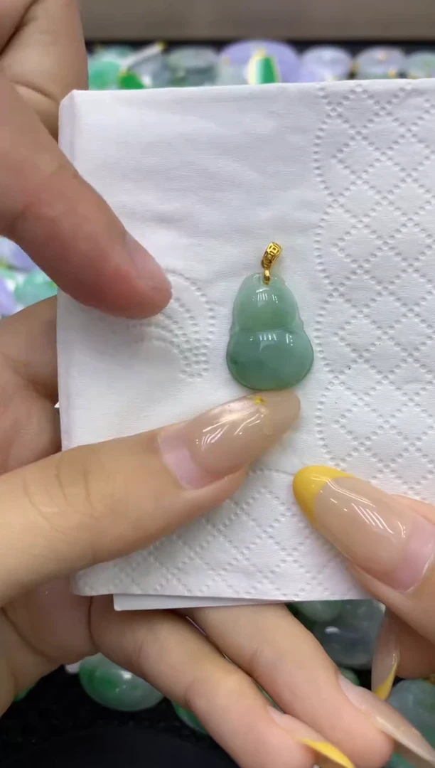 颈饰未镶嵌翡翠天然缅甸翡翠A货