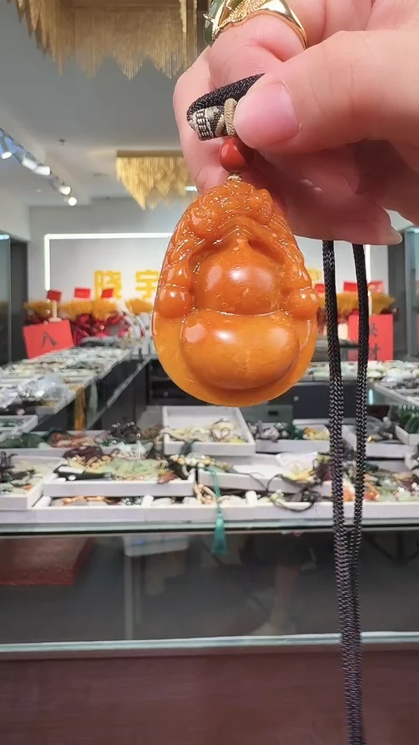 未镶嵌岫玉颈饰吊坠