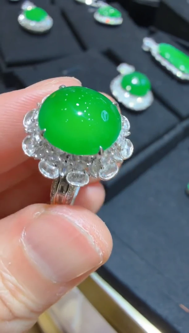 18K金镶嵌戒指翡翠多样性团购发一件