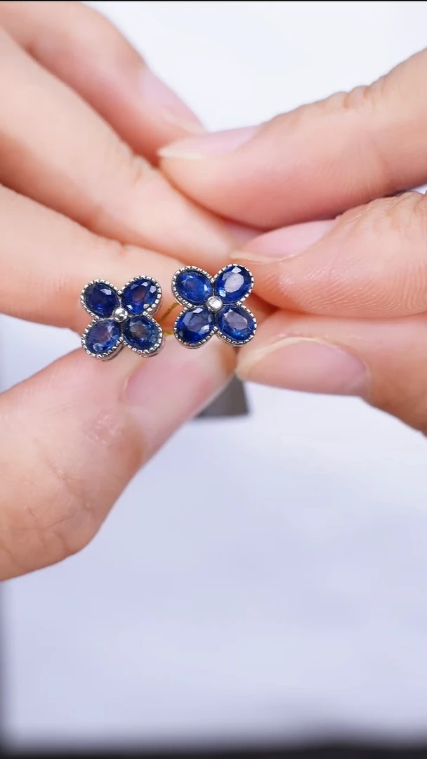 蓝宝石耳饰银S925镶嵌耳饰