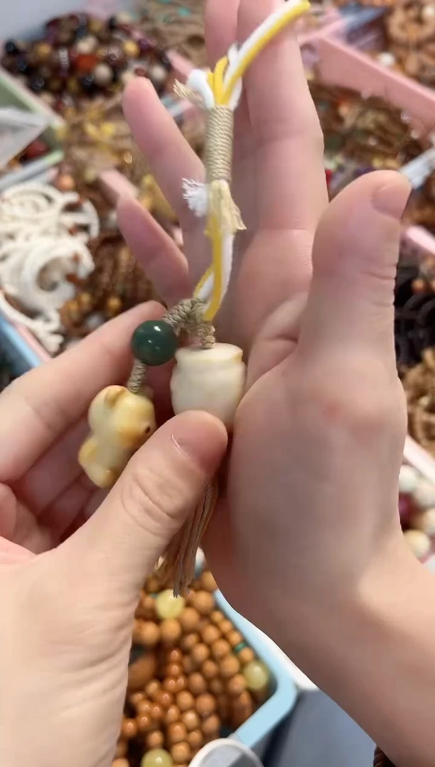 手串菩提根/象牙果象牙果小熊吃蜜罐包包链 多样性发货