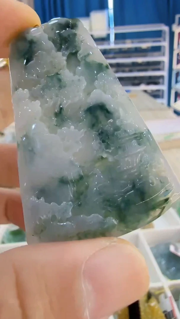 翡翠未镶嵌吊坠(不含链)138